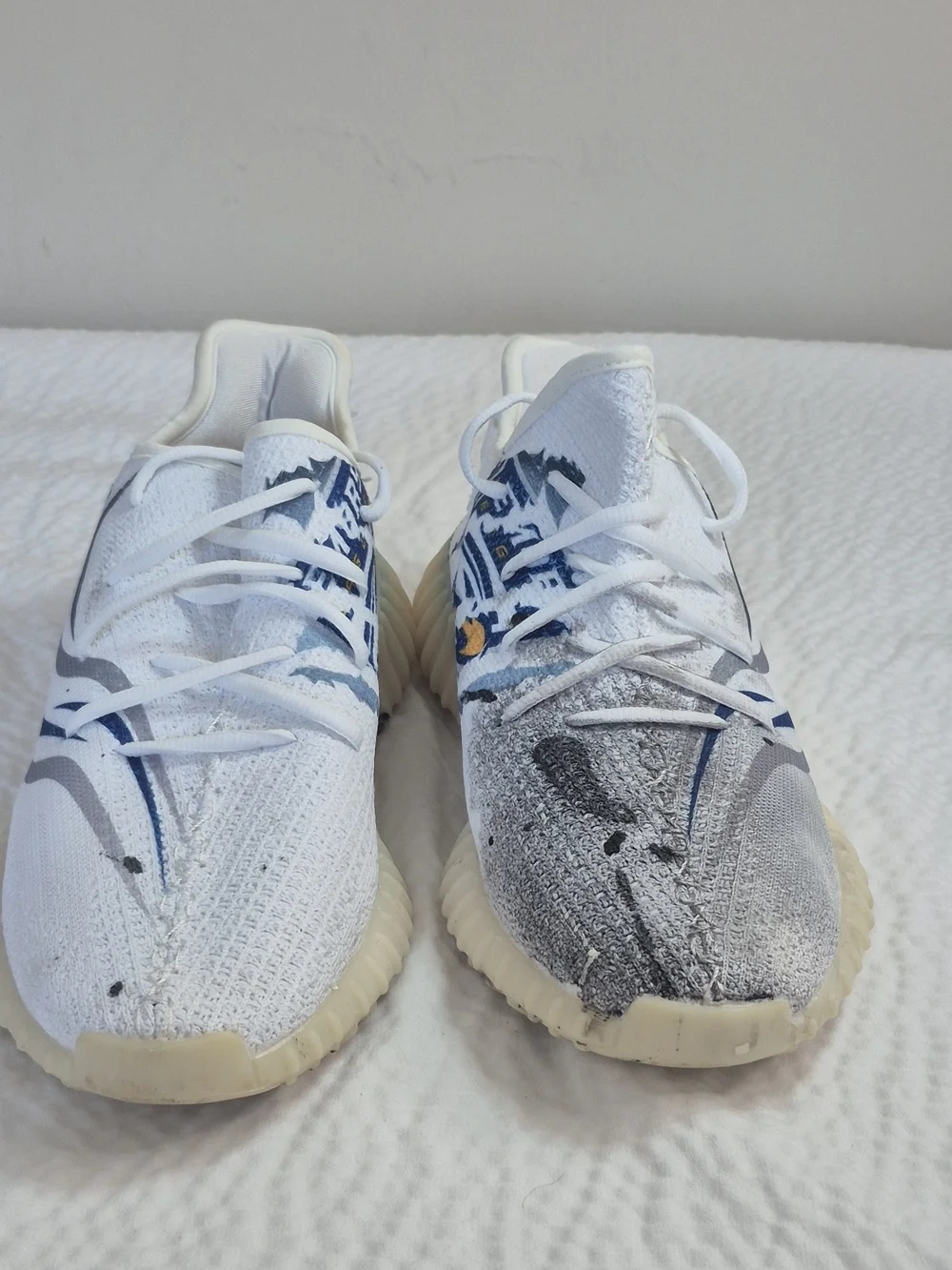 adidas Men's White/Blue/Gray Lace Up Low Top Athletic Sneakers Graphic Print